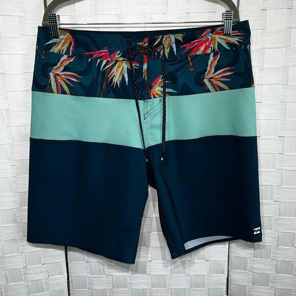 Billabong Mens Standard 4 Way Performance Stretch Tribong Pro Boardshort Size 32 - Picture 6 of 8